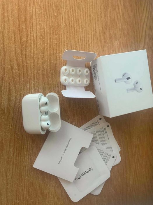 AirPods Pro 3 – Full Box – Stare foarte bună (ANC)