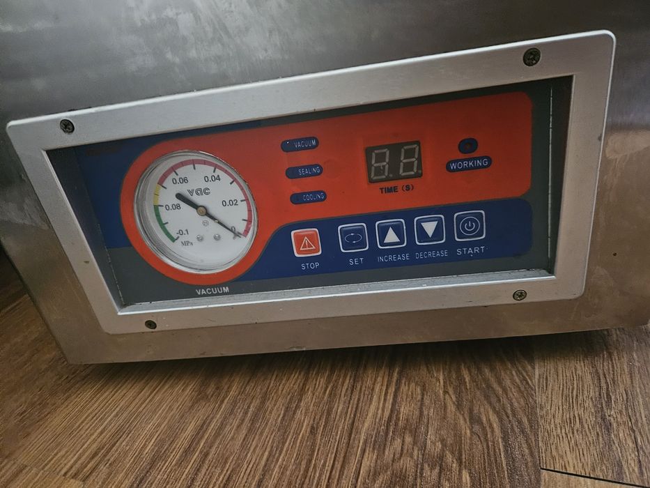 Вакуумный упаковщик