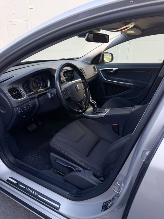 Volvo S60 D4 190cp Automat
