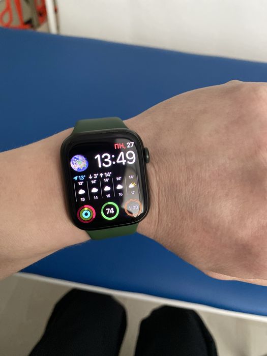 Продам Apple Watch 7-45 mm