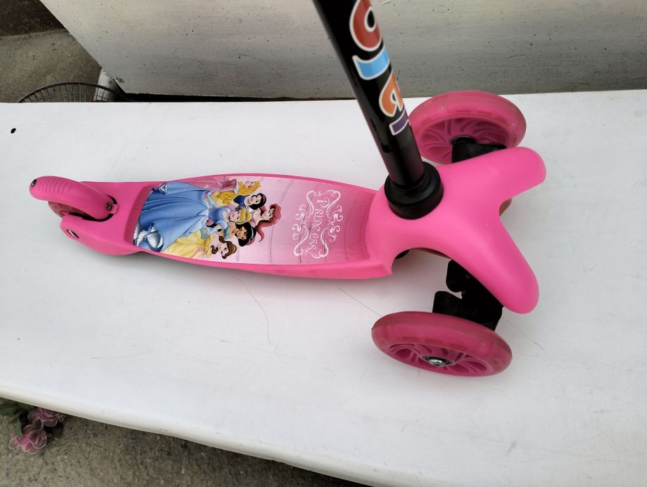 Продам самокат детский