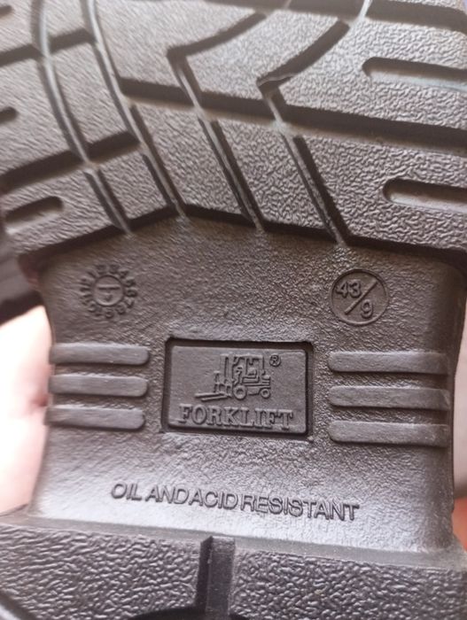 Ботинки рабочие с металлическим носком