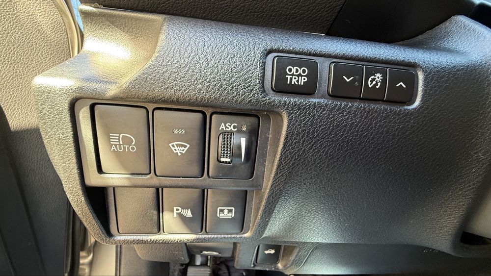 2014 Lexus IS300h Hybrid