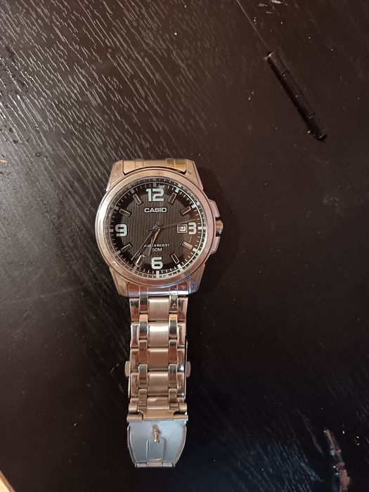 Casio часы продам