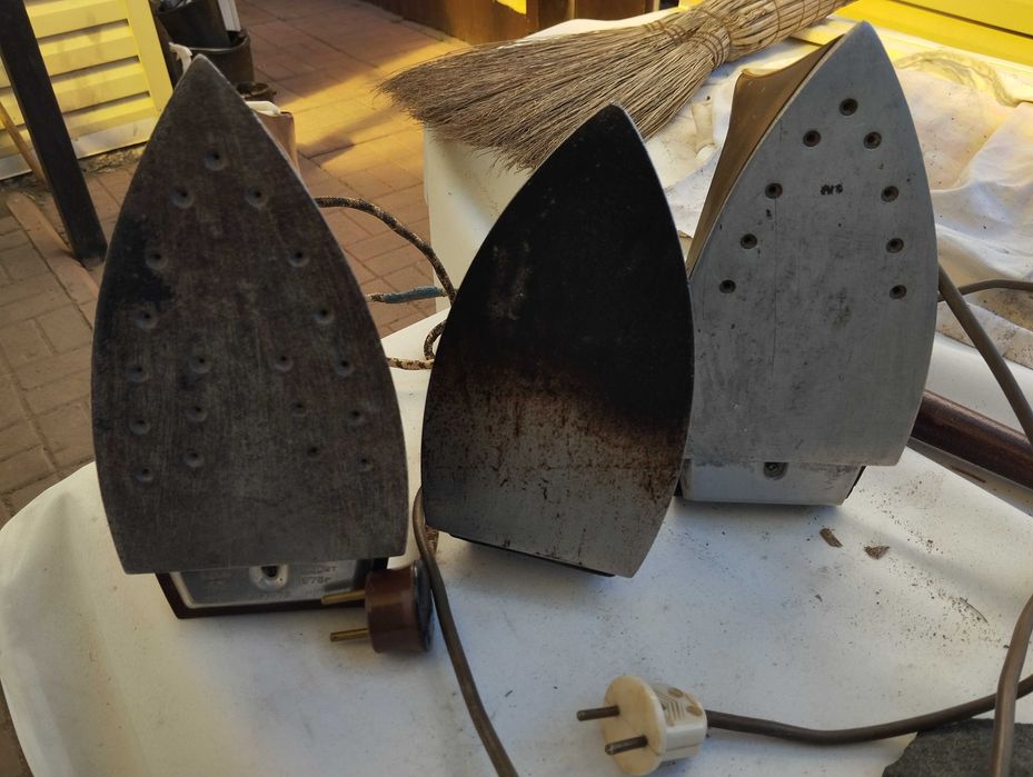 Утюг советского времени