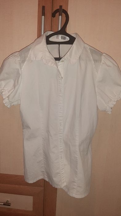 Школьная форма блузки и жилетки