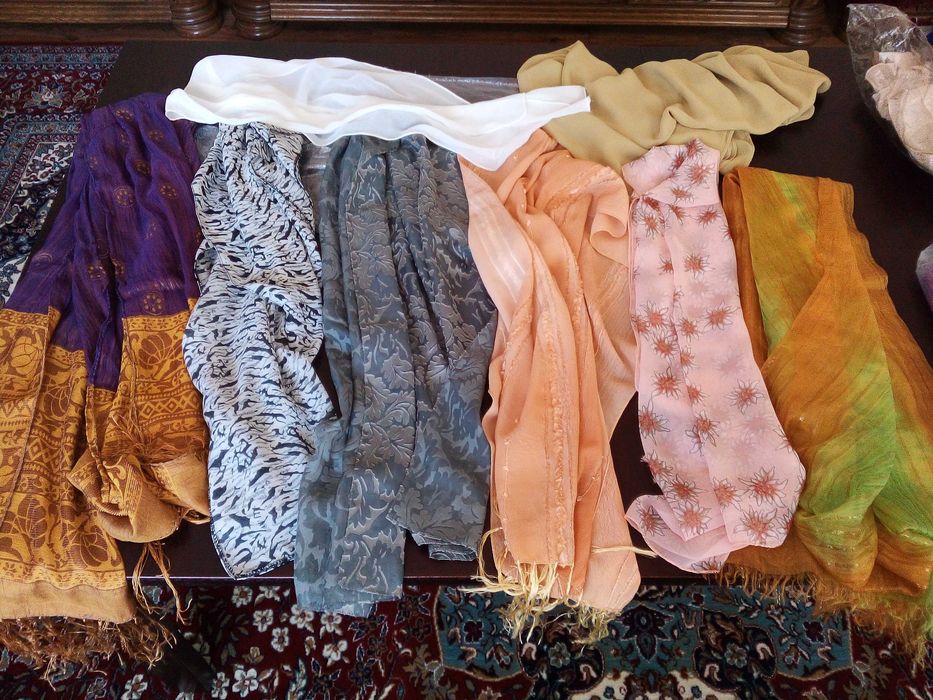 Тонкие шифон жоржет шарф накидки платки.Цена 30 тыс 1 шт