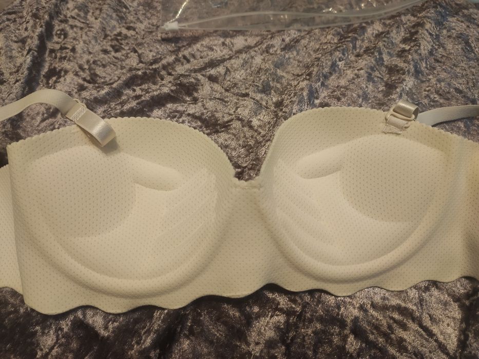 Sutien nude, spuma, fara cusaturi