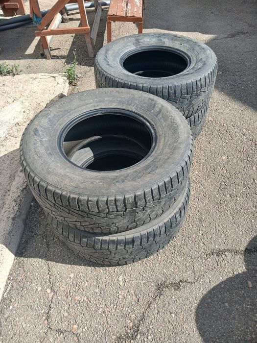 Автошины в количестве 4 шт.
