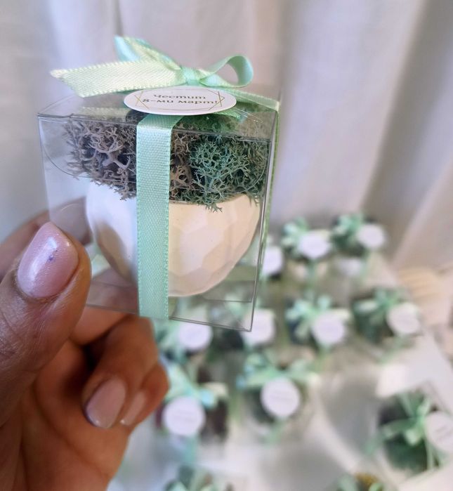 Нежни подаръци за осми март! САМО 2,56€!