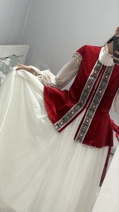 Платье на узату той