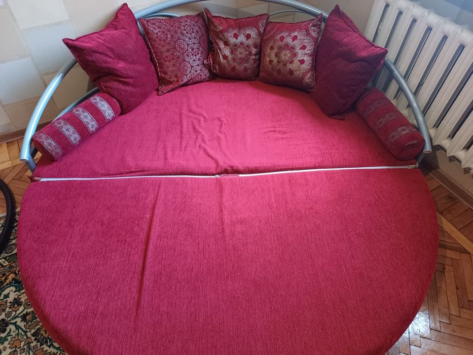 Круглая кровать D200