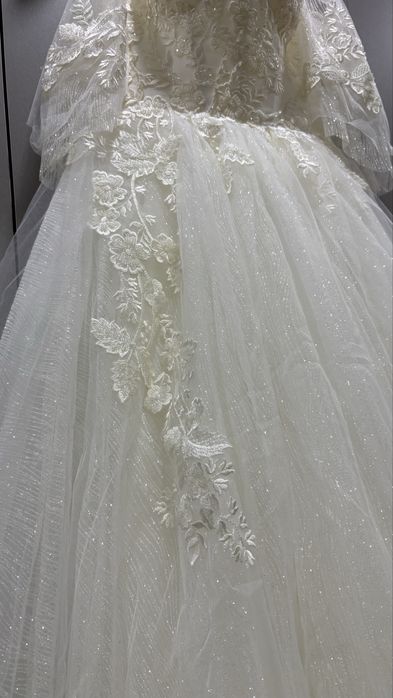 Продам свадебные платья