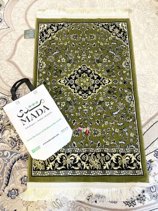 Жайнамаз из Медины  Mada Carpet