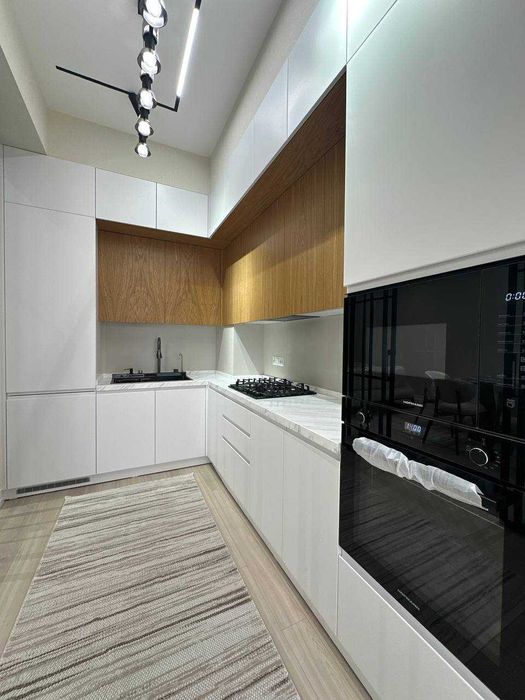 НОВАЯ 3х ком кв-ра ПО ГОРЯЧЕЙ ЦЕНЕ! Возле Метро Новза Хамза ID02