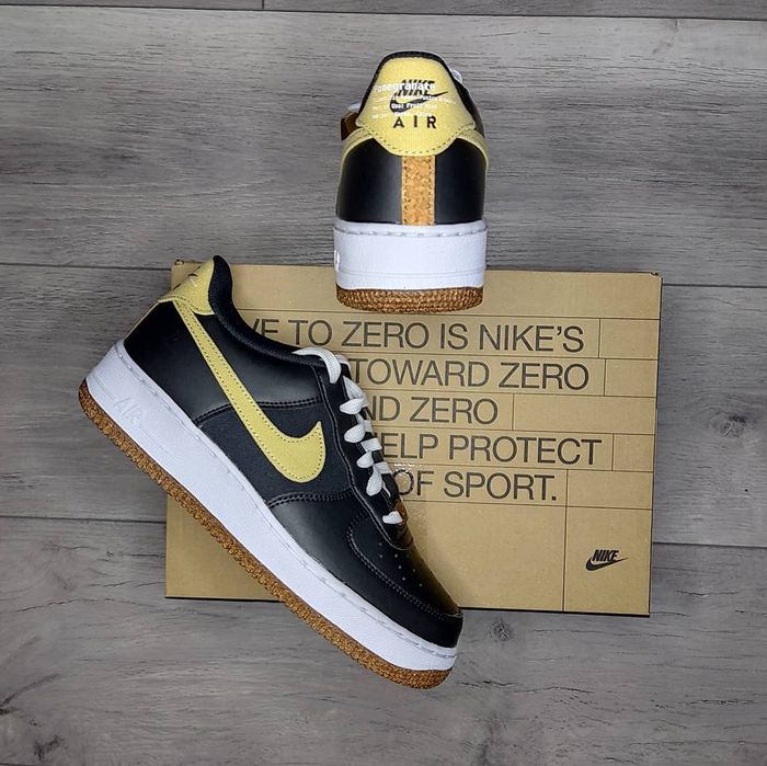 Nike Air Force 1 LV8