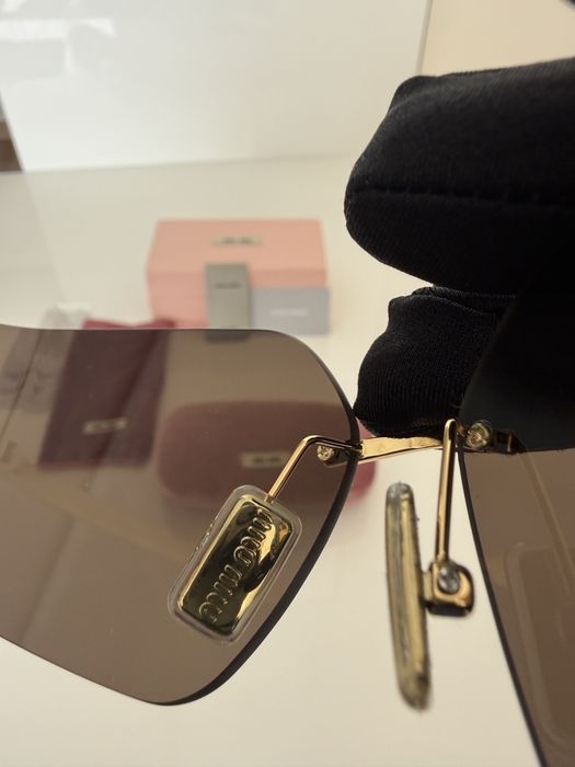 Дамски слънчеви очила Miu Miu