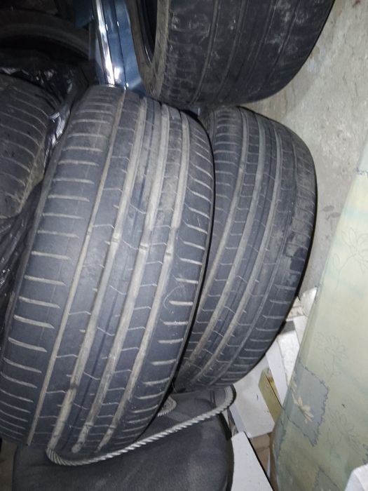 Гуми 19 спорт пакет 275/40/19  245/45/19