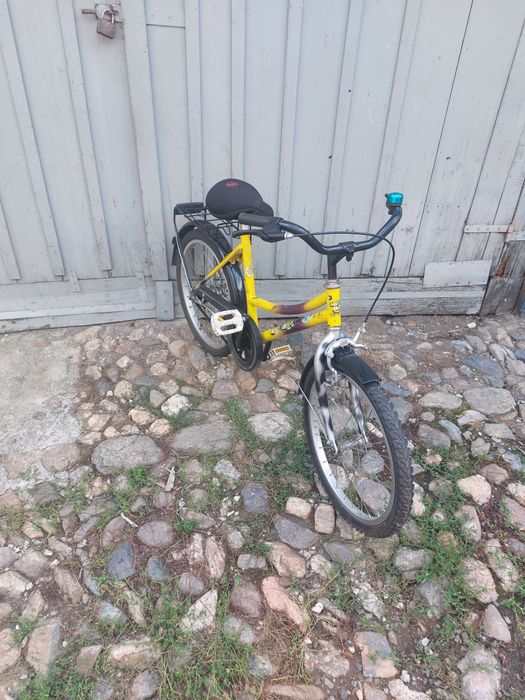 Vând bicicleta de copii