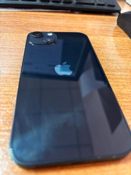 IPhone 13 в отличном состоянии