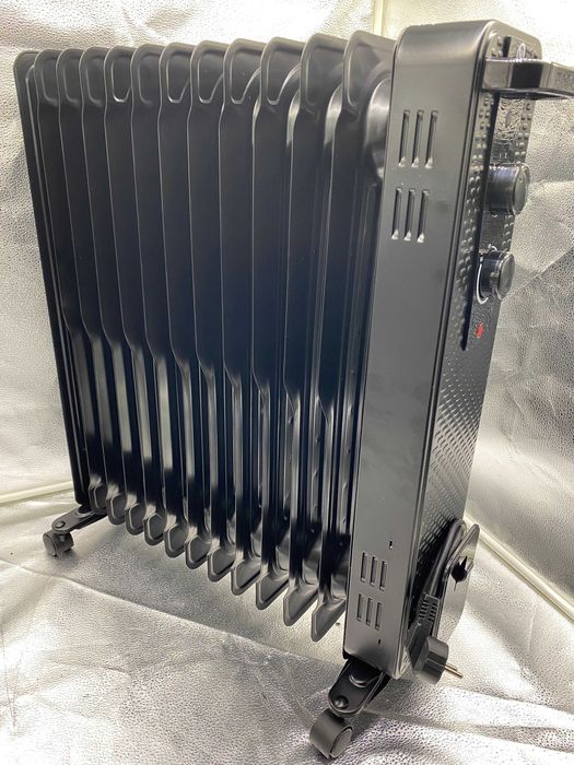 Calorifer electric cu ulei 13 elementi 3000W negru puternic