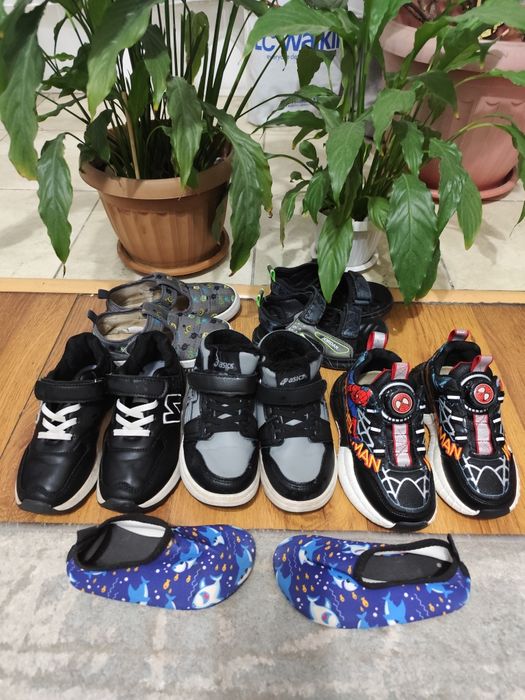 Кроссовки для мальчиков 27-29 размер