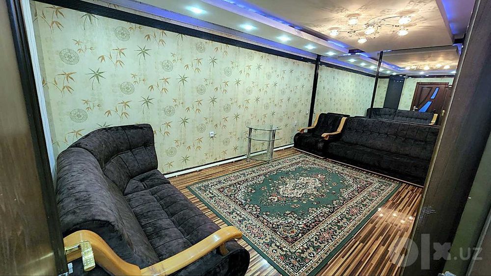 Сдаётся 5-комнатная квартира 120 м², самый центр Карши