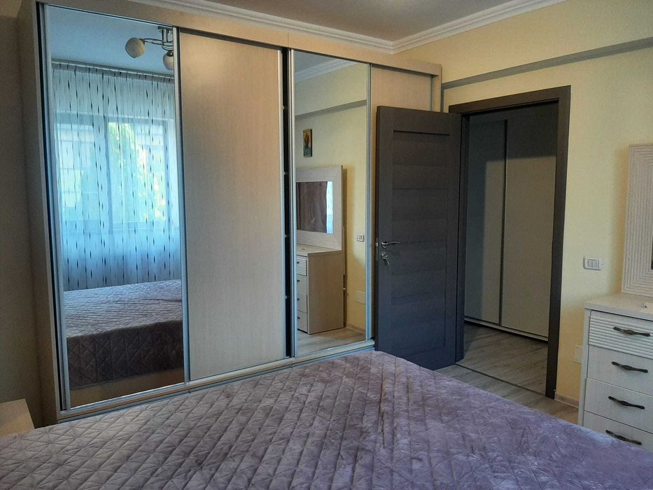 Închiriere apartament 2 camere cu loc parcare propriu