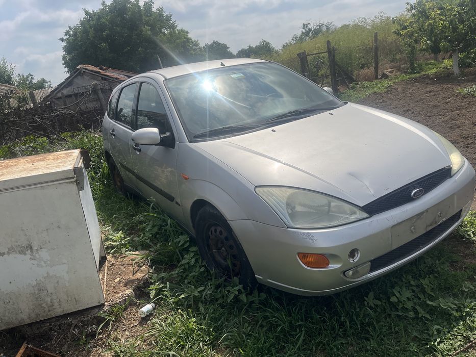 Ford Focus 1.8 на части