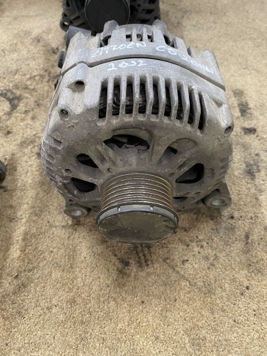 Alternator Citroën C5 2.0HDI an 2002 Pret 200 lei