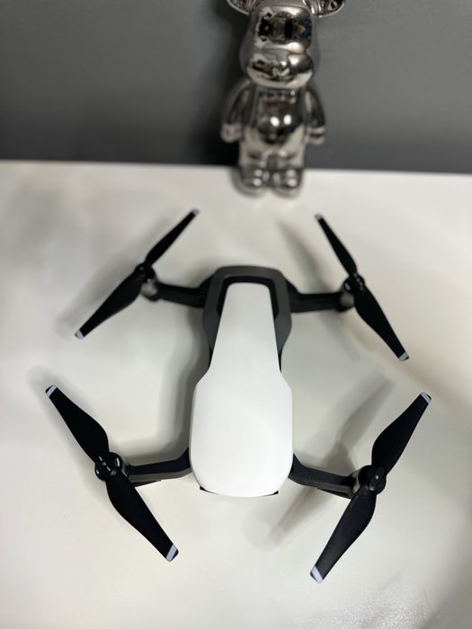 Дрон (Квадрокоптер) DJI Mavic Air1