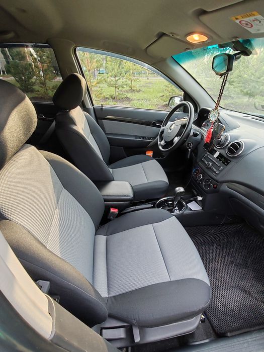 Автомобиль Шевроле Нексия