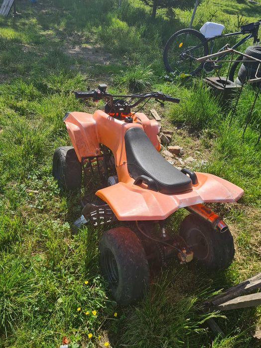 Vând atv, motor de 125 in stare bună
