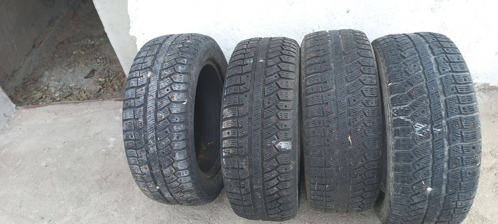 Зимние шипованные шины Cordiant  215/55 R16  20к за комплект