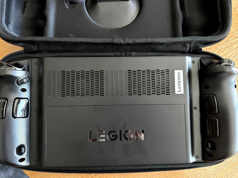 Lenovo Legion Go Z1 Extreme