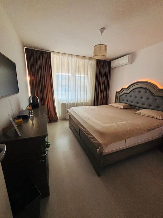Vand apartament  3 camere
