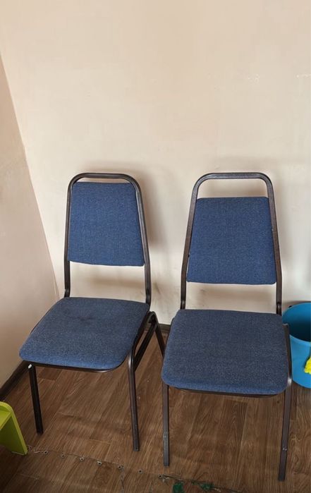 Продам офисные стулья