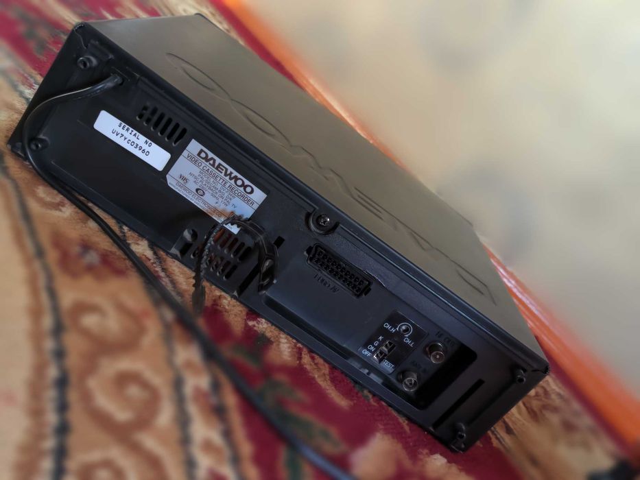 Видеомагнитофон для оцифровку Daewoo 4 Head DV-F34W