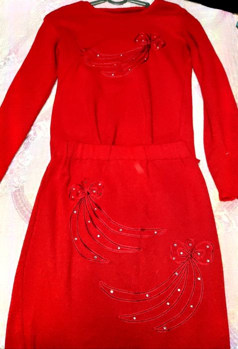 Кофта с юбкой для женщин скромный