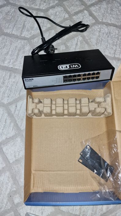 Коммутатор (Switch) 16 port D-Link DES-1016D
