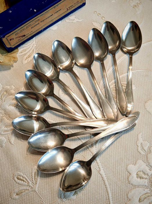 Два Комплекта Старинни Вилици и Лъжици Петко Денев Габрово