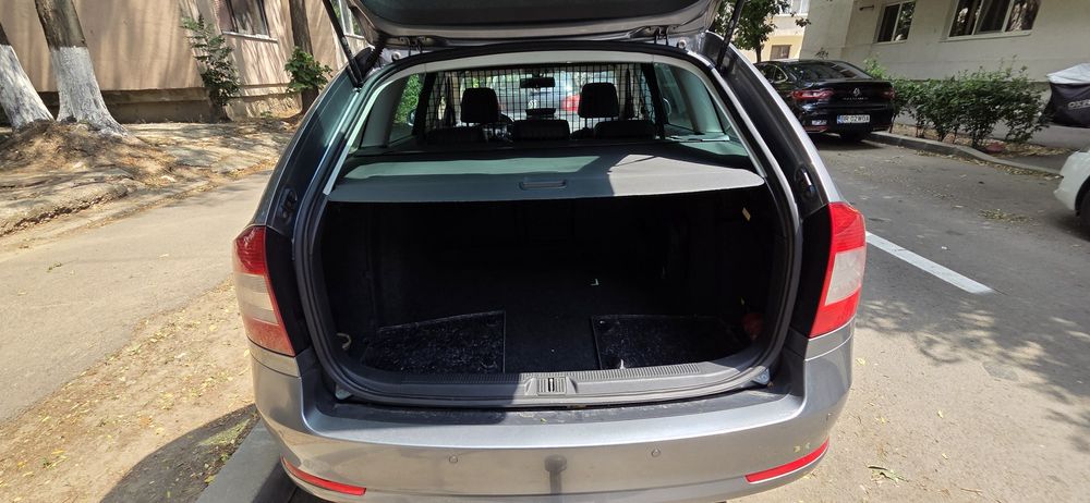 SKODA Octavia 2012 — imagine 3