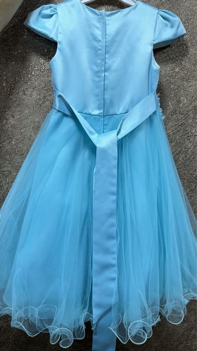 Нарядное платье