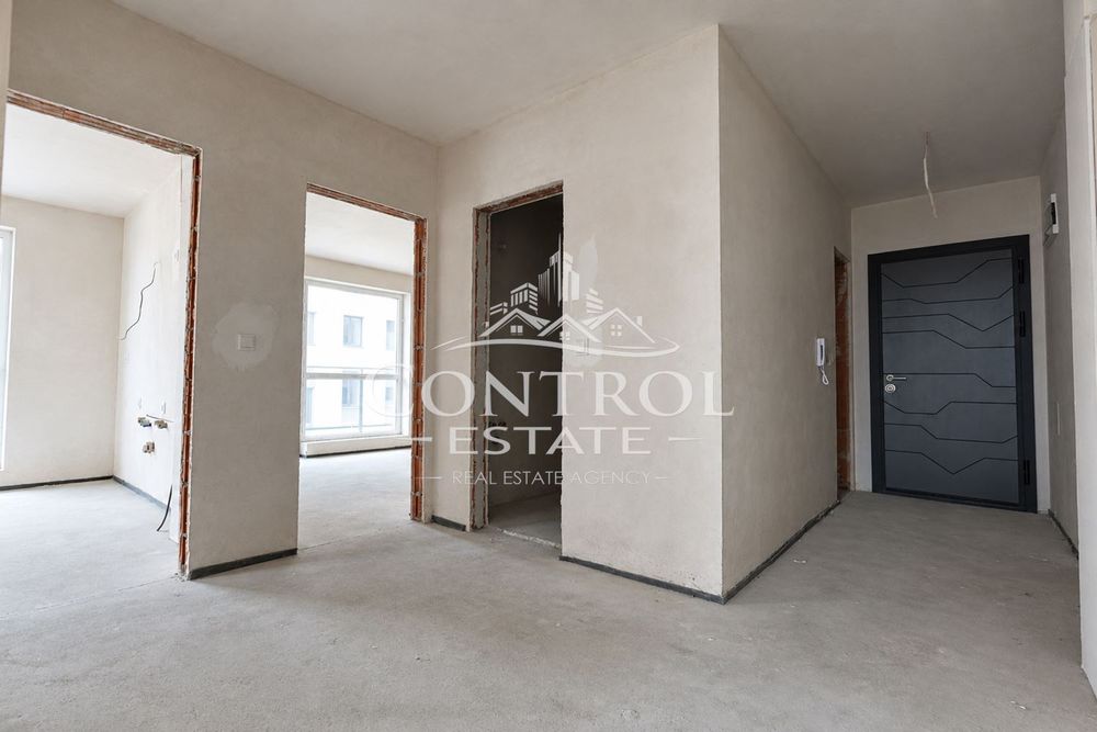 Продава се Тристаен апартамент в Велико Търново, Бузлуджа - 101 кв.м за 1436 €/кв.м - Снимка #1