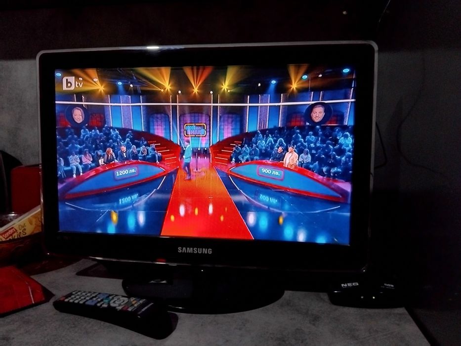 Телевизор Samsung 22 инча
