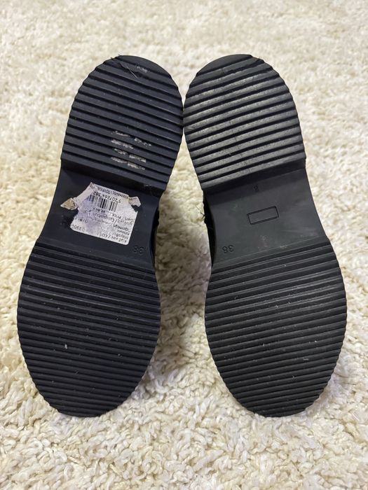 Ghete negre no brand