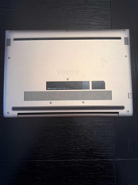 Dell Vostro 5471 – i7-8550U / 8GB RAM / SSD + 1TB HDD / Radeon 530