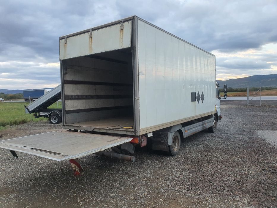 Vand cub+Lift de Mercedes Atego
