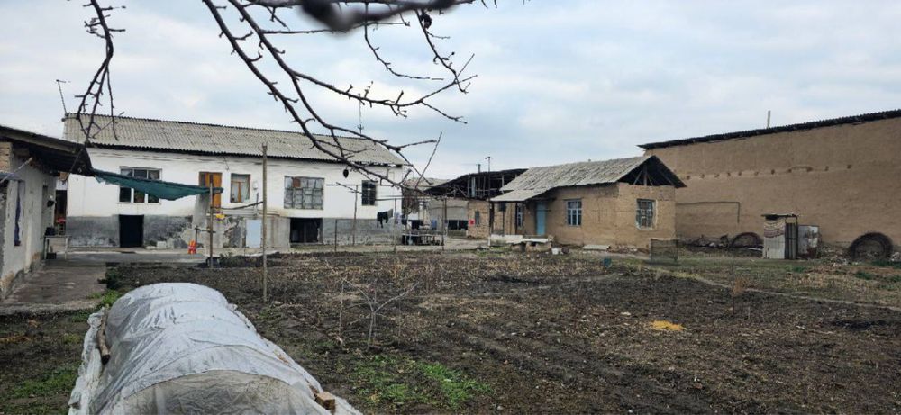 Uy sotiladi arzon narxda