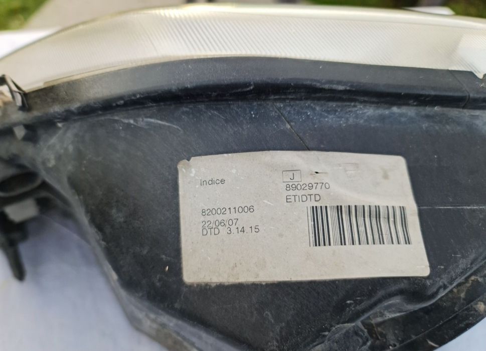 Faruri logan originale Elba (faza 1 ) și lampă spate